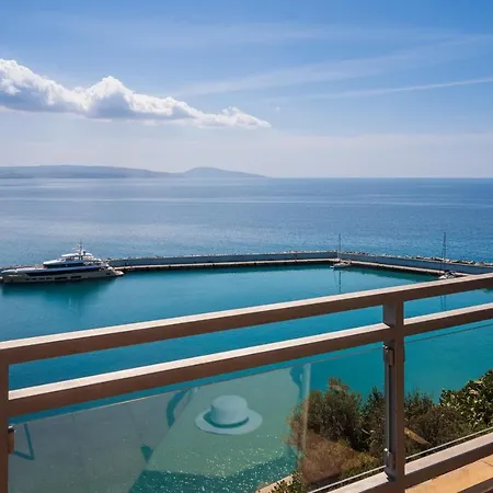 Minos Boutique 3*